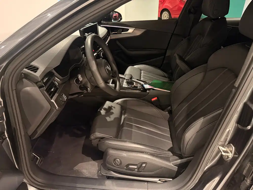Audi A4L 2023