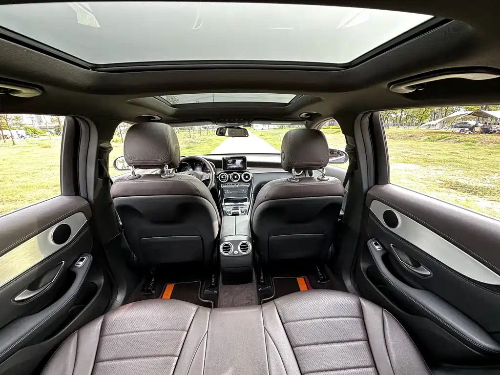 Mercedes-Benz GLC 2017 — фото 16