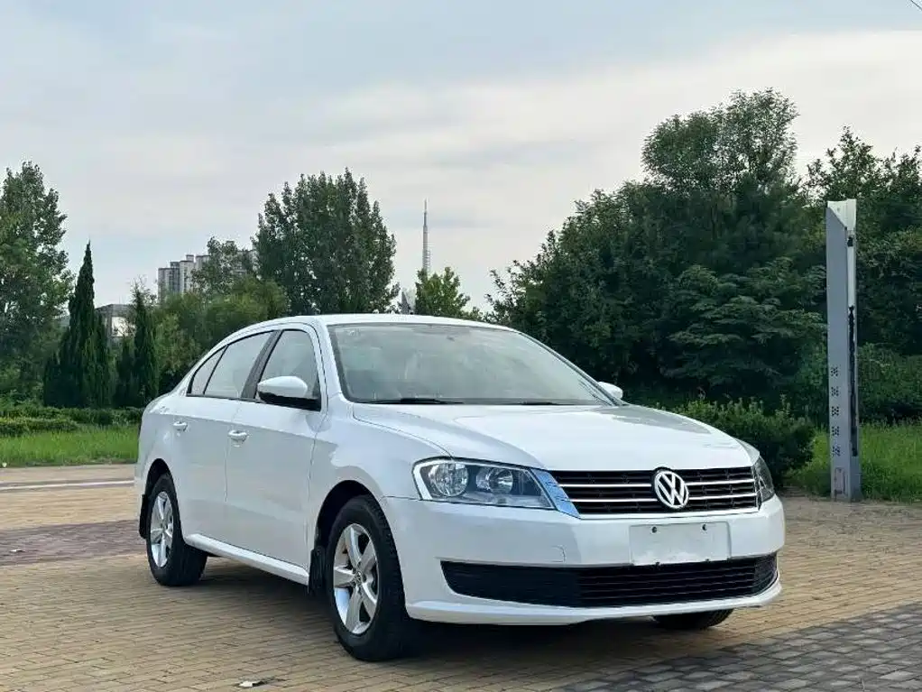 Volkswagen Lavida 2015 — фото 3