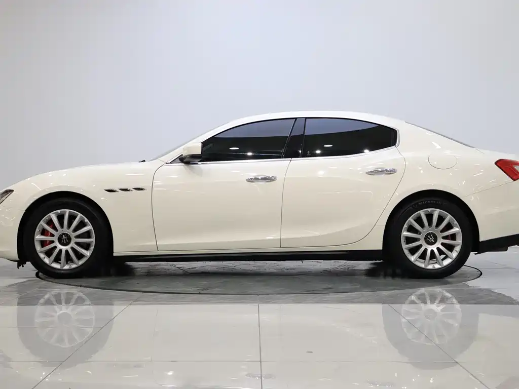Maserati Ghibli 2016 — фото 8