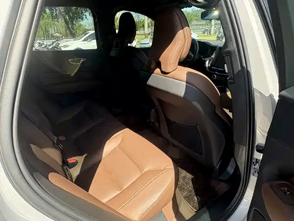Volvo XC60 2024