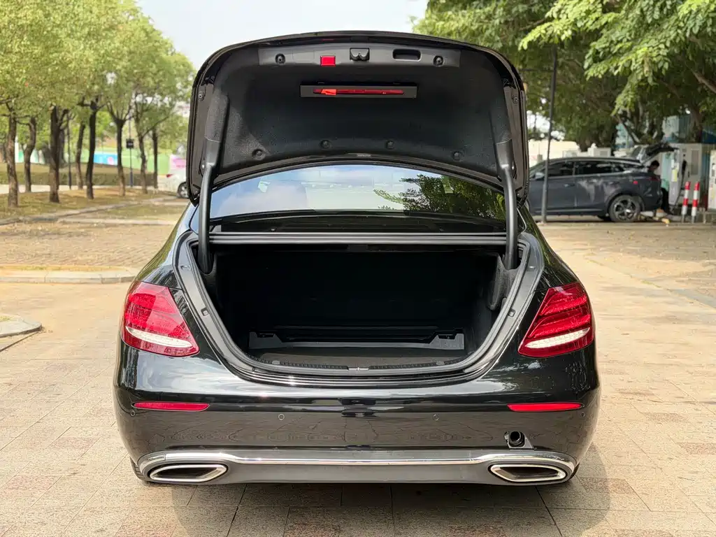 Mercedes-Benz E-Class 2020 — фото 8