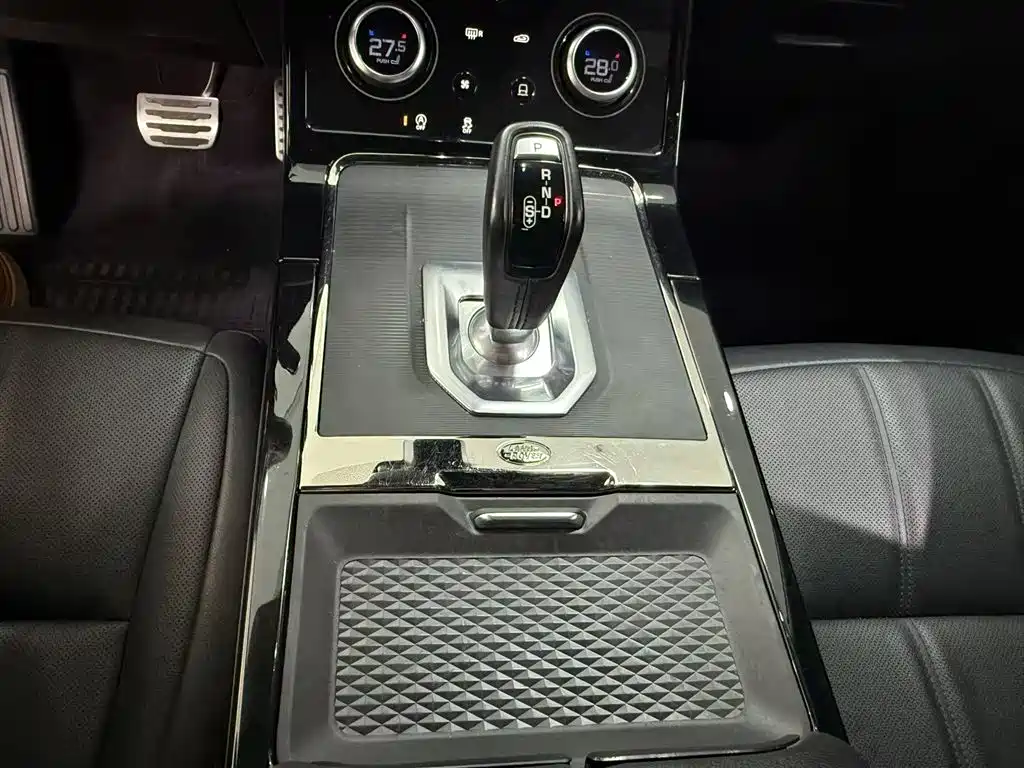 Land Rover Evoque 2020 — фото 22