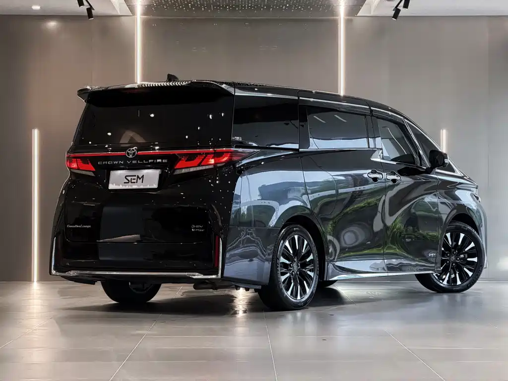 Toyota Vellfire 2024 — фото 10