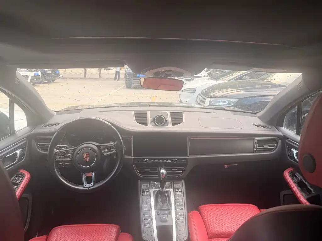 Porsche Macan 2018 — фото 16