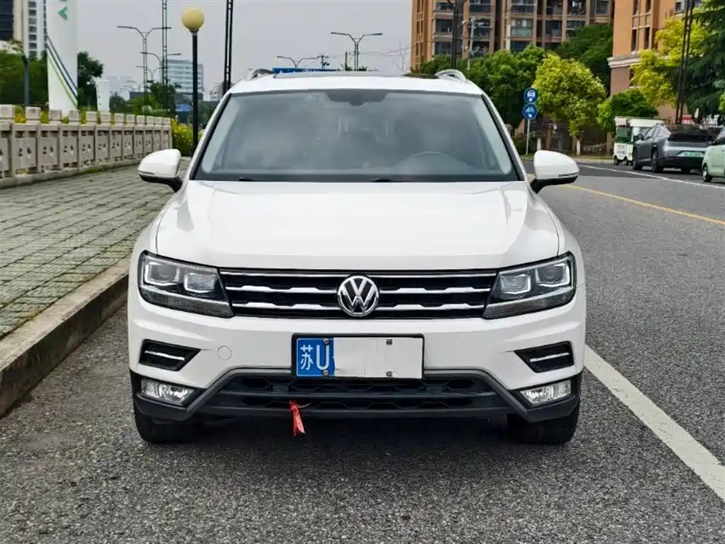 Volkswagen Tiguan L 2020 — фото 2