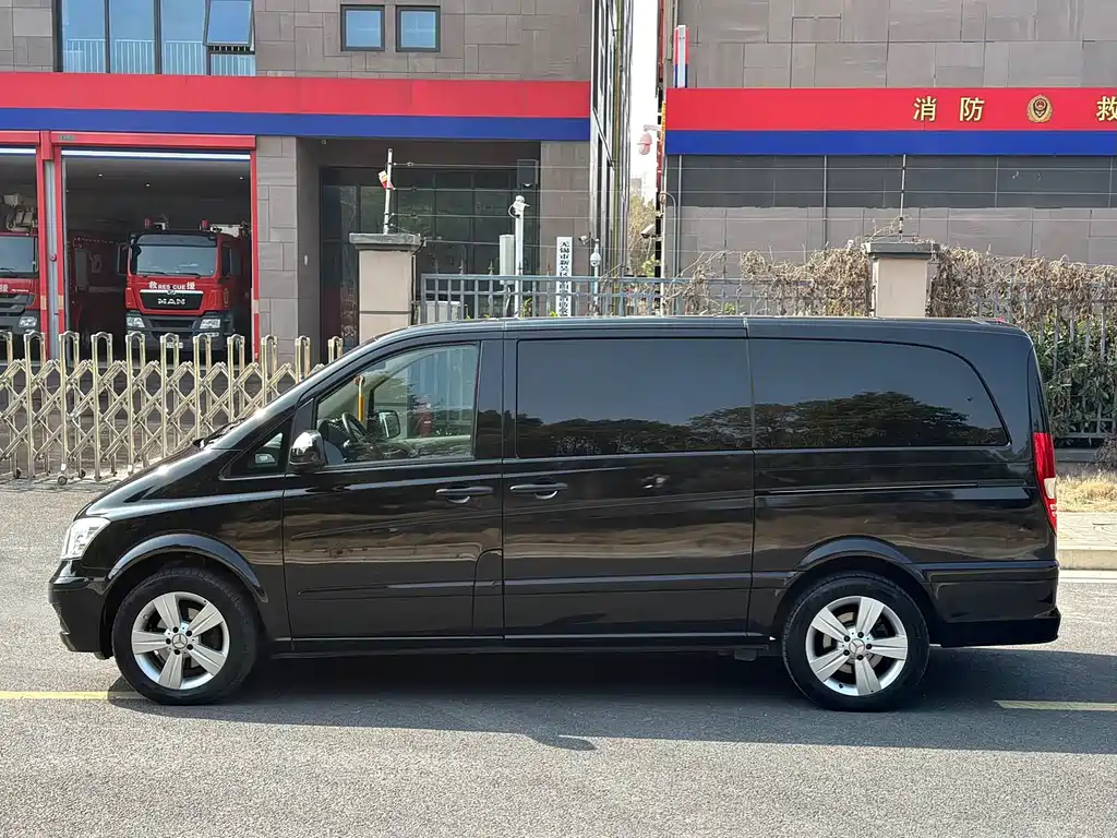 Mercedes-Benz Viano 2015 — фото 3