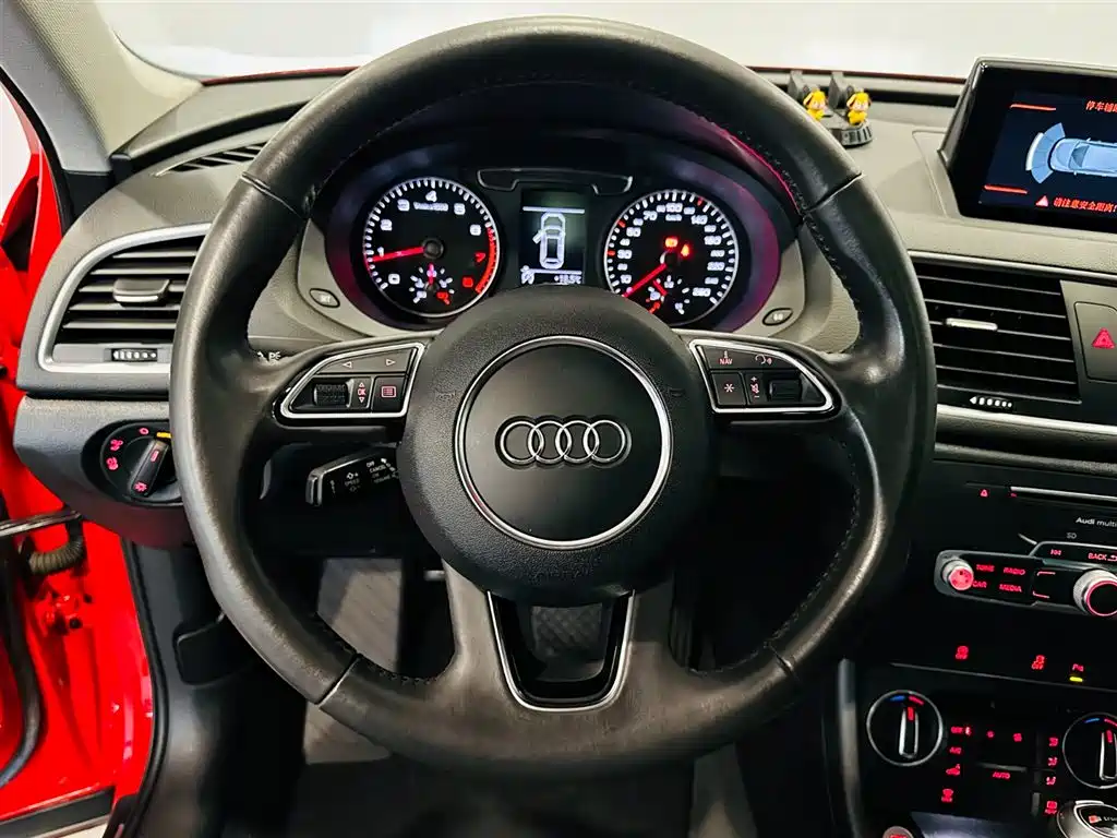 Audi Q3 2017 — фото 13