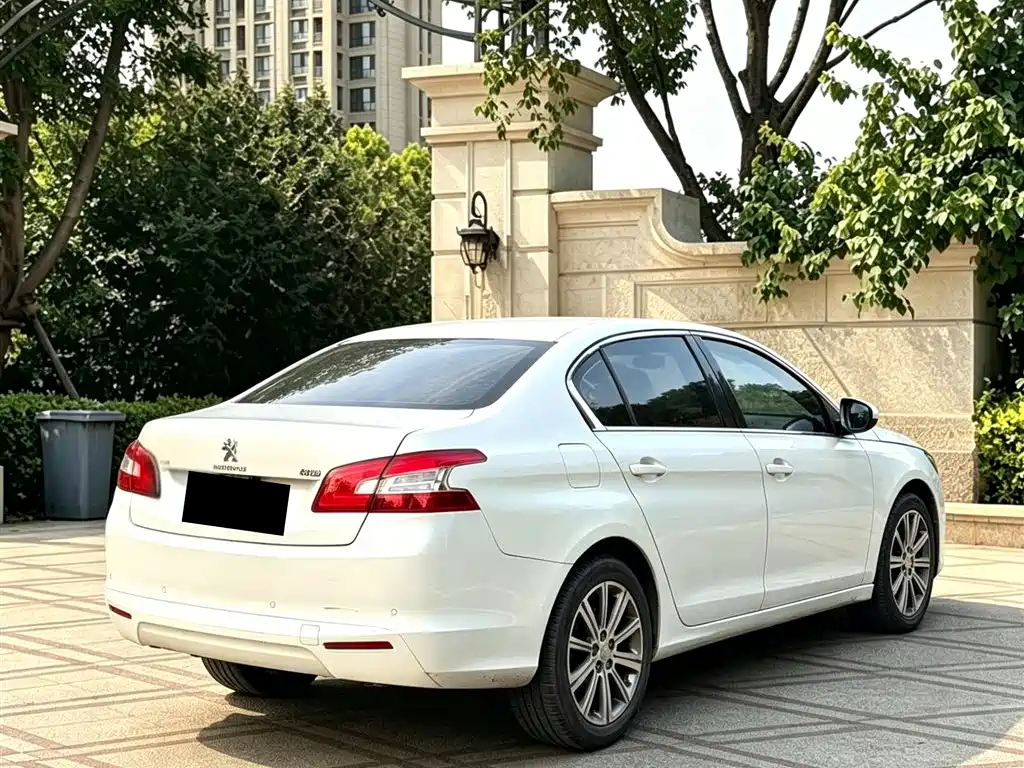 Peugeot 408 2015 — фото 9