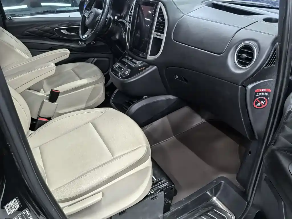 Mercedes-Benz Vito 2017 — фото 12