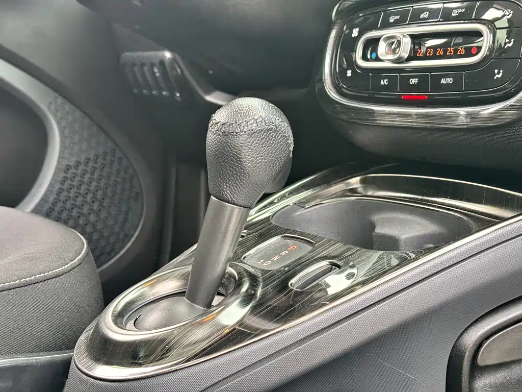 smart Fortwo 2019 — фото 11