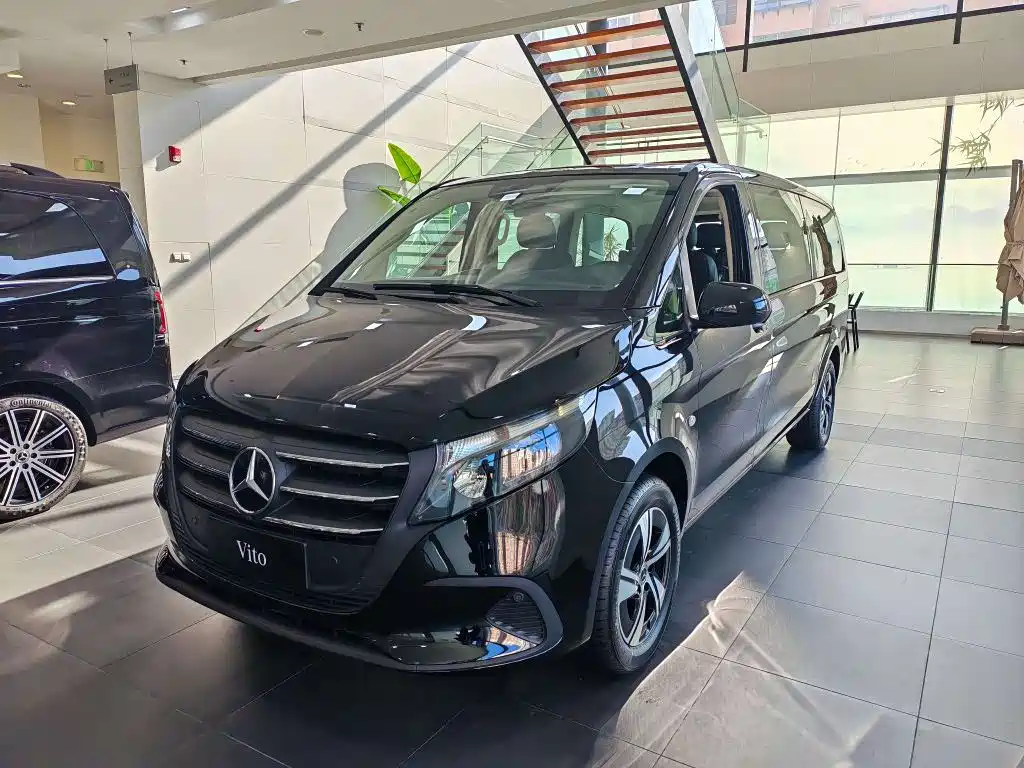 Mercedes-Benz Vito — фото 1