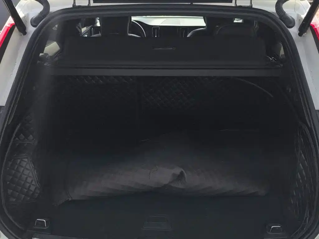 Volvo XC60 PHEV 2022 — фото 15