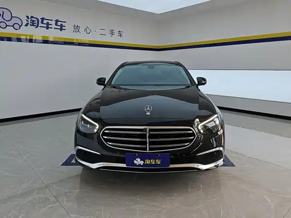 Mercedes-Benz E-Class 2022