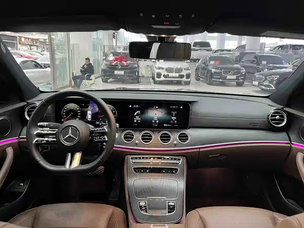 Mercedes-Benz E-Class 2024