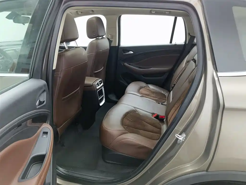 Buick Envision Plus 2016 — фото 15
