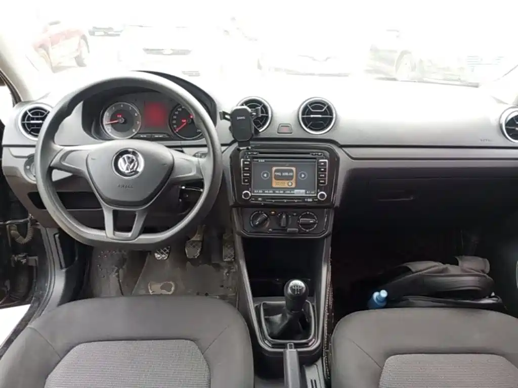 Volkswagen Jetta 2018 — фото 10