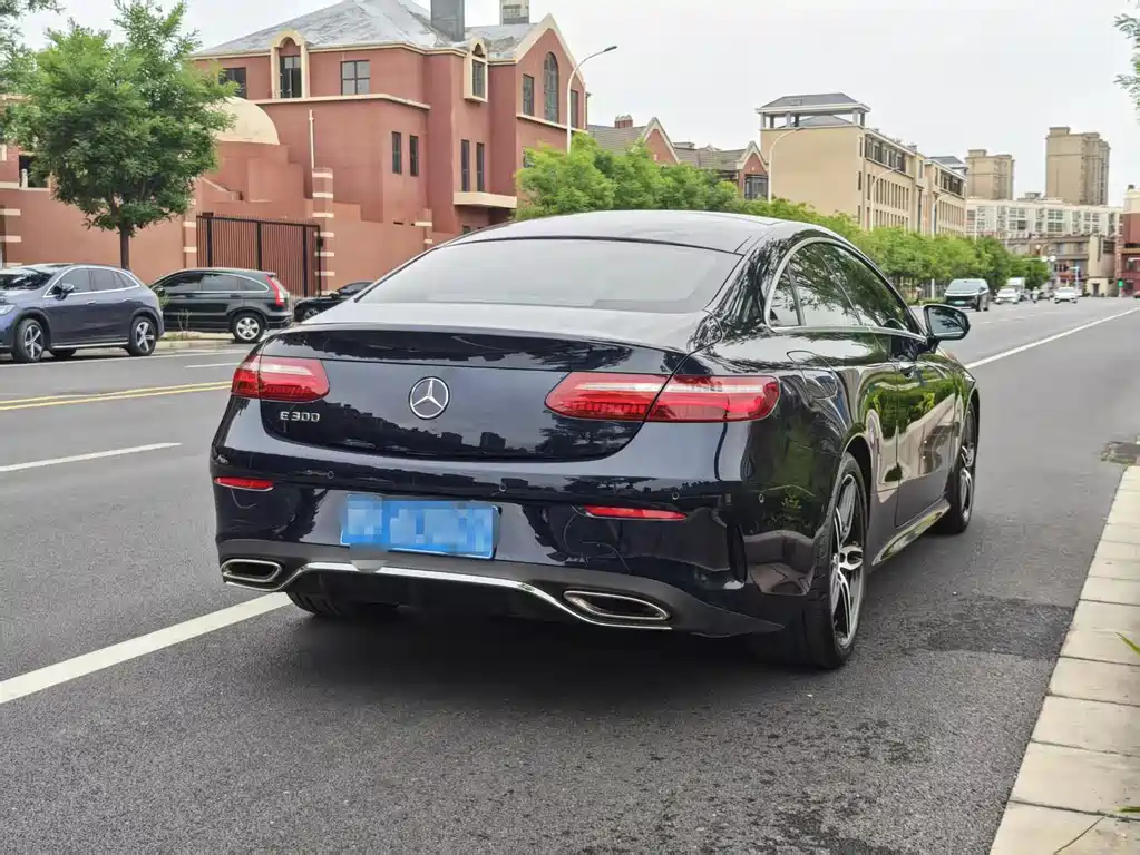 Mercedes-Benz E-Class 2020 — фото 15