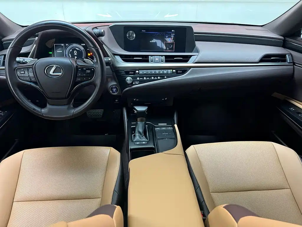 Lexus ES 2020 — фото 12