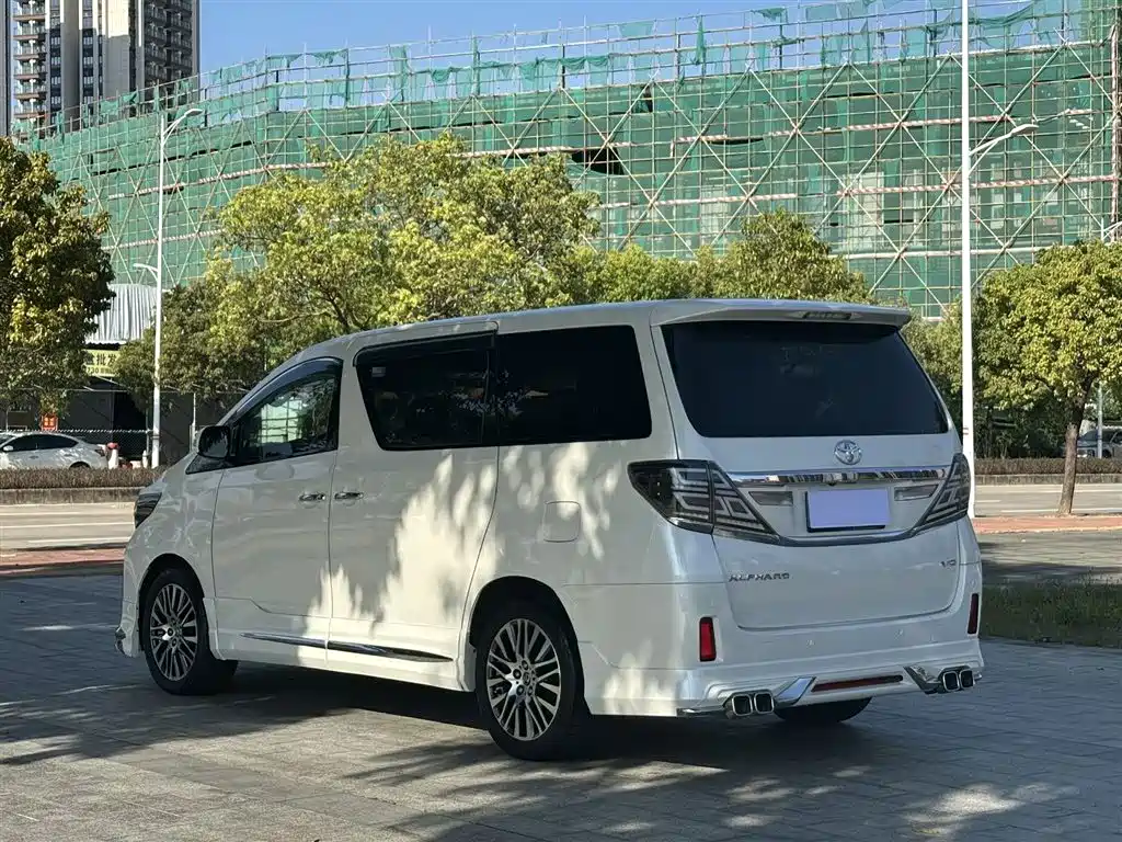 Toyota Alphard 2013 — фото 7