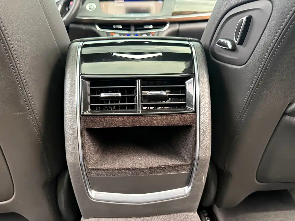 Cadillac CT6 2021 — фото 15