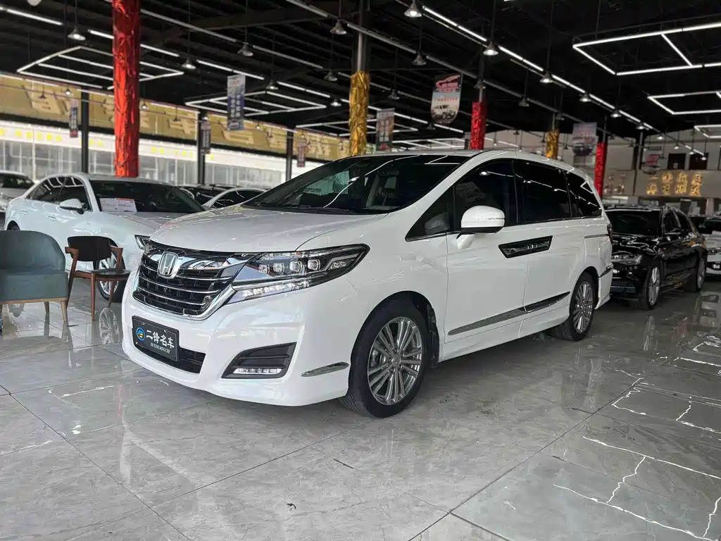 Honda Elysion 2018 — фото 1