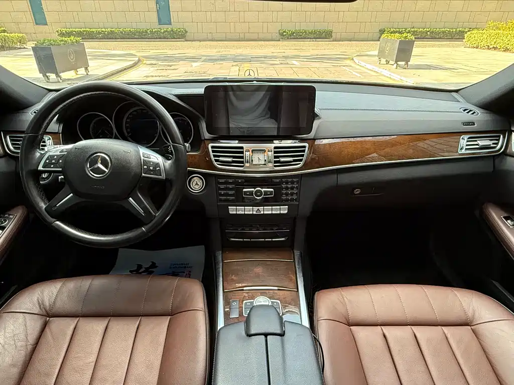 Mercedes-Benz E-Class 2015 — фото 9