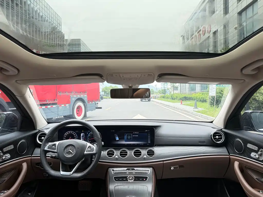 Mercedes-Benz E-Class 2018 — фото 13