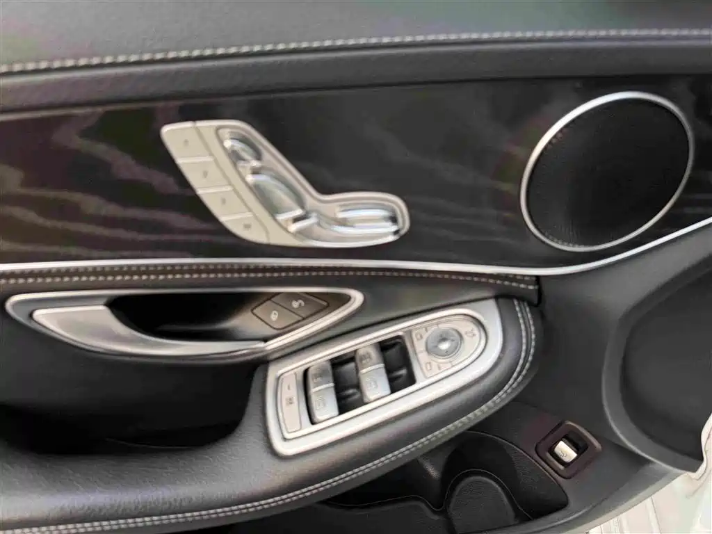 Mercedes-Benz C-Class 2018 — фото 9
