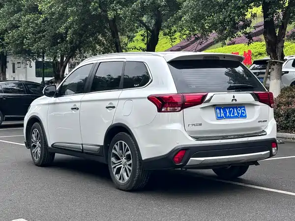 Mitsubishi Outlander 2018