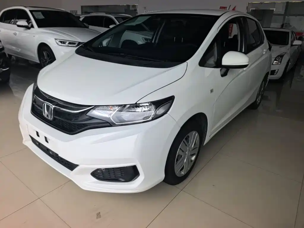 Honda Fit 2018 — фото 1