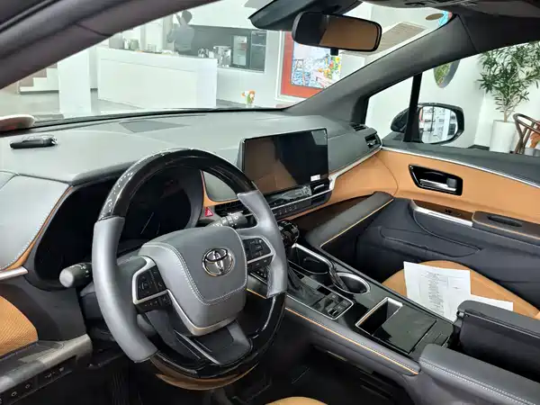 Toyota Granvia 2026