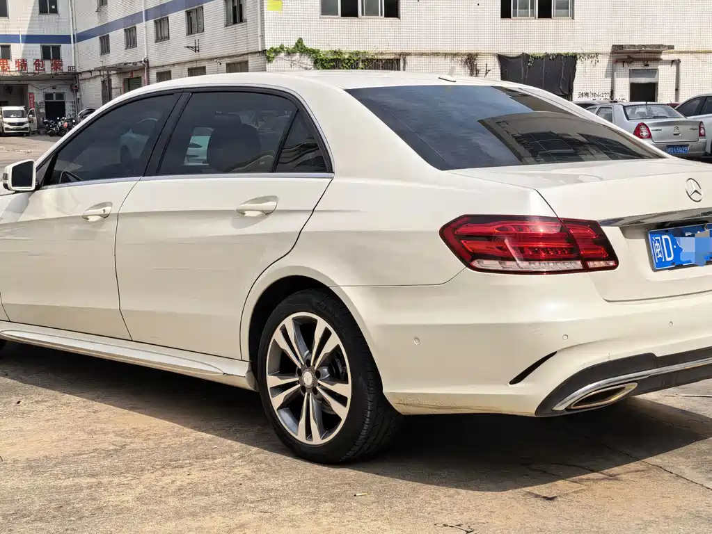 Mercedes-Benz E-Class 2015 — фото 6