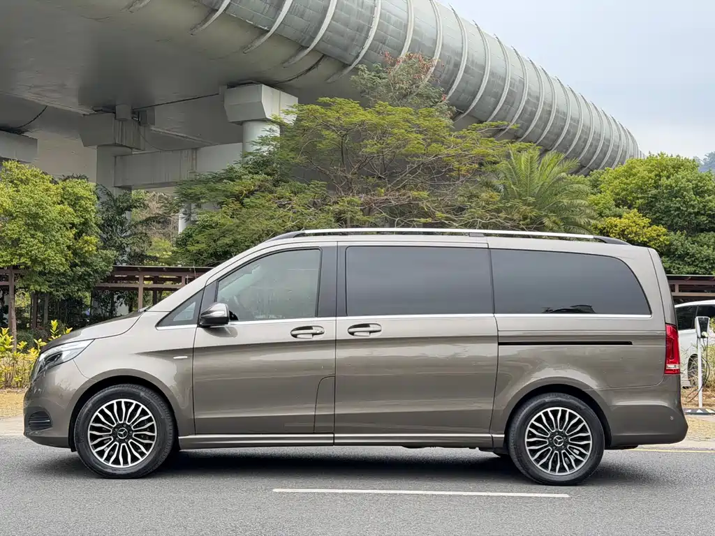 Mercedes-Benz V-Class 2018 — фото 7