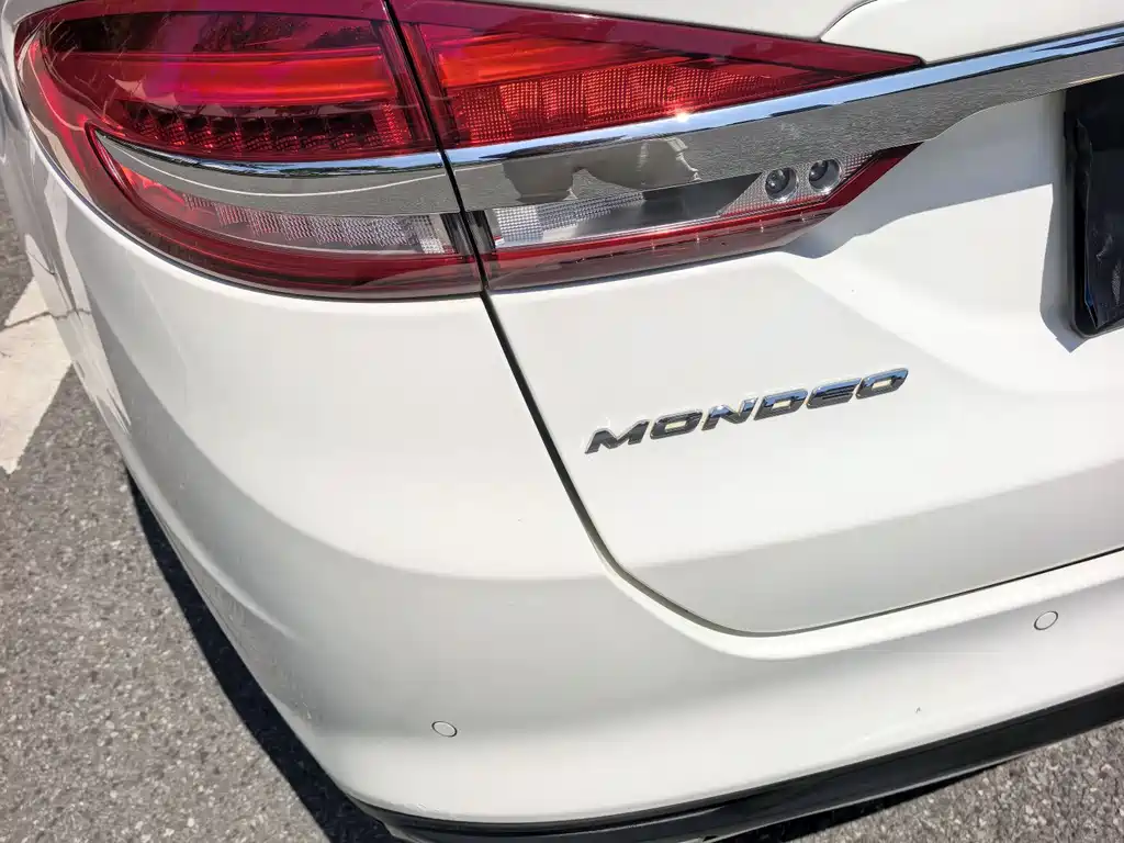 Ford Mondeo 2018 — фото 18