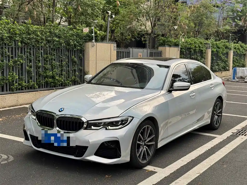 BMW 3 Series 2021 — фото 1
