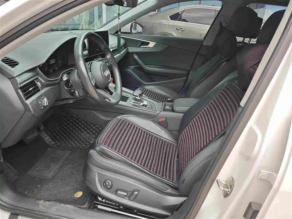 Audi A4L 2022