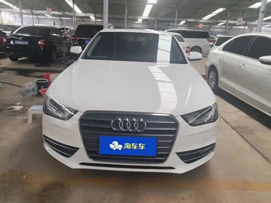 Audi A4L 2015