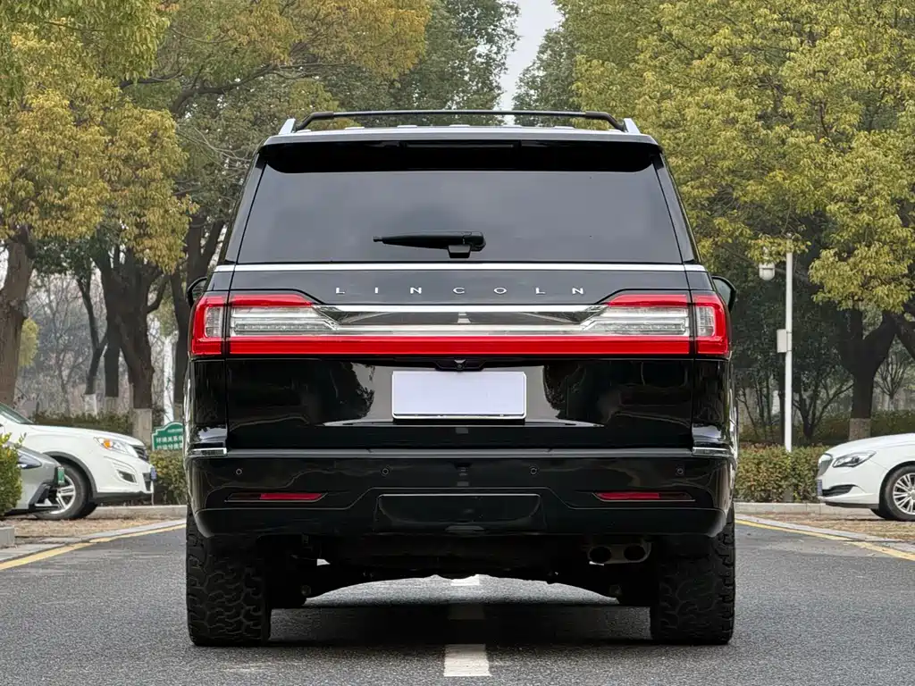 Lincoln Navigator 2022 — фото 3