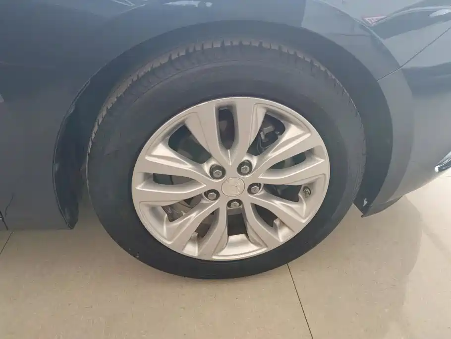Buick Excelle 2020