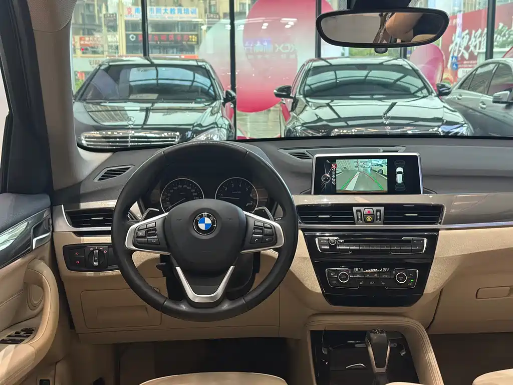 BMW X1 2017 — фото 12