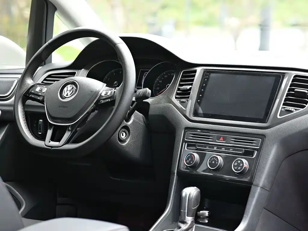Volkswagen Golf Jialu 2019 — фото 6