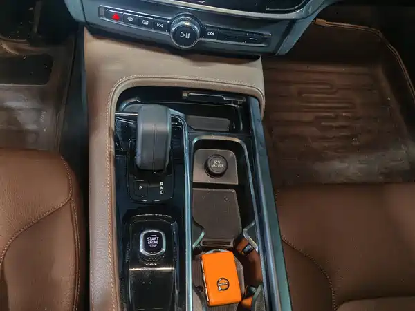 Volvo V90 2022