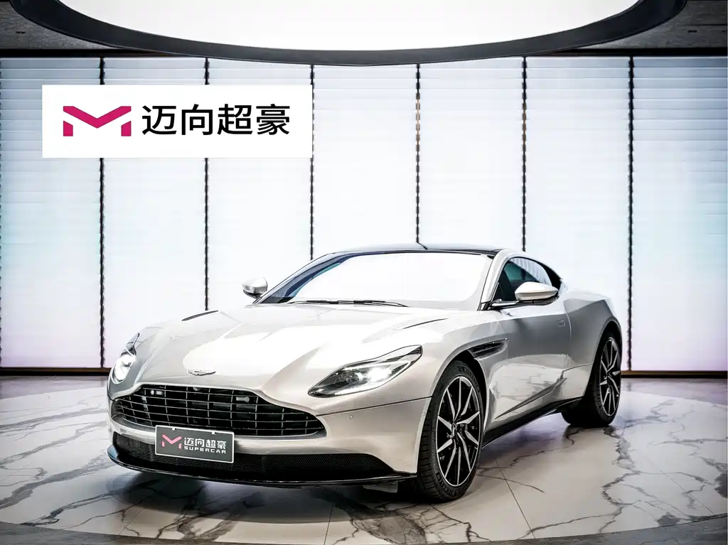 Aston Martin DB11 2018 — фото 1