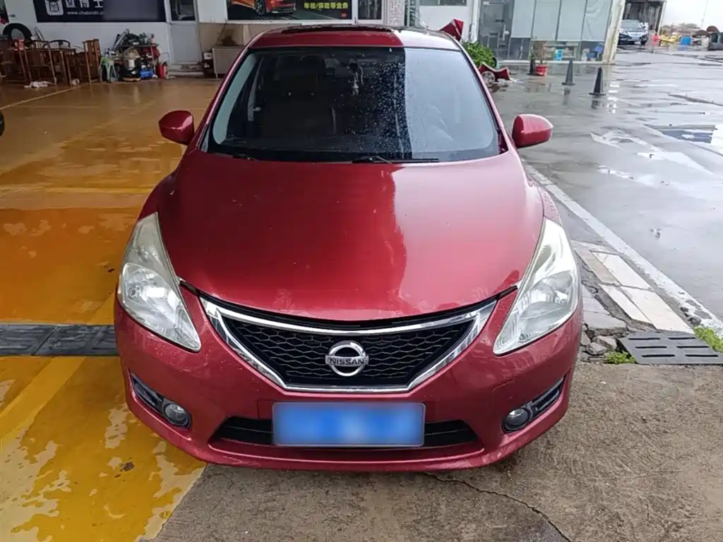 Nissan Tiida 2015 — фото 3