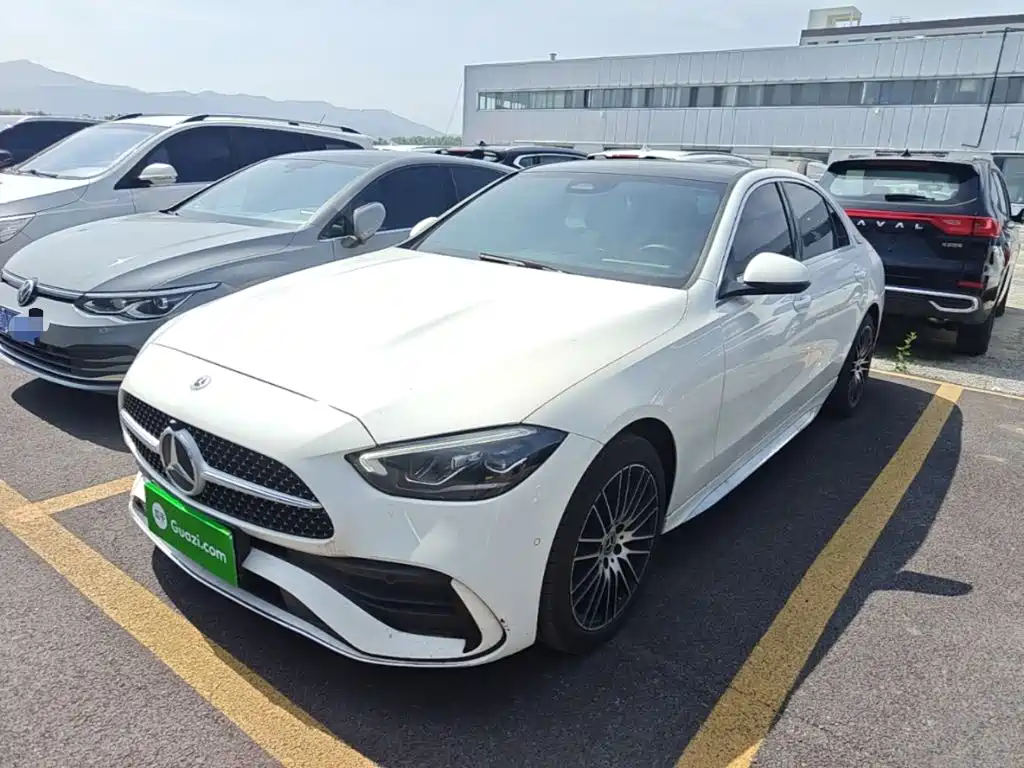 Mercedes-Benz C-Class 2024