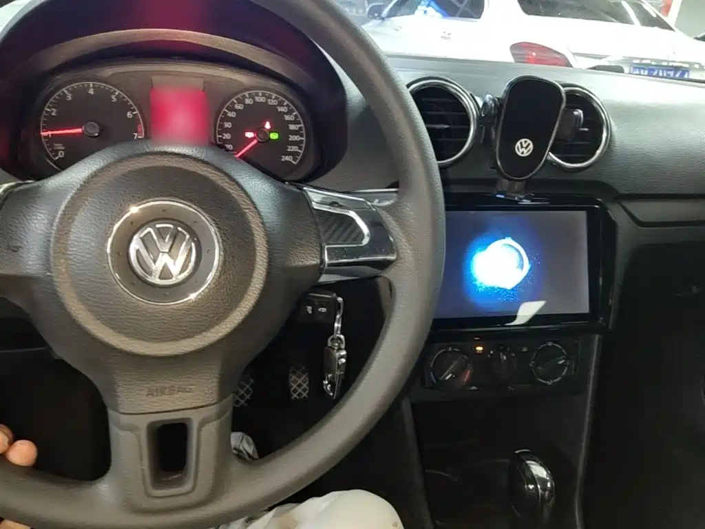 Volkswagen Jetta 2018 — фото 10