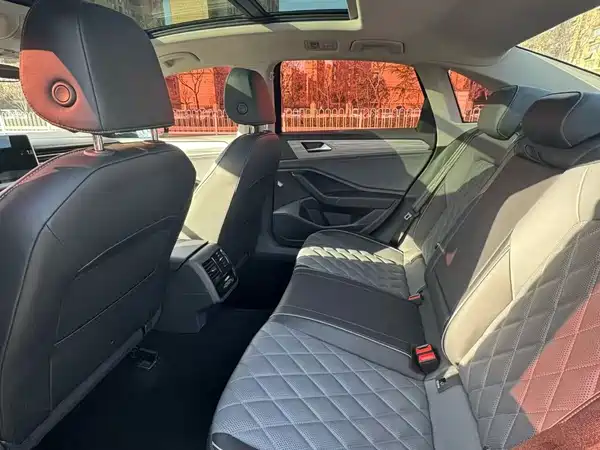 Volkswagen Sagitar 2023