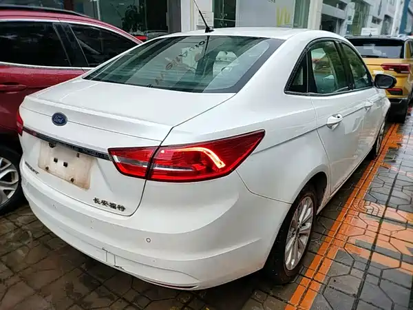 Ford Escort 2016