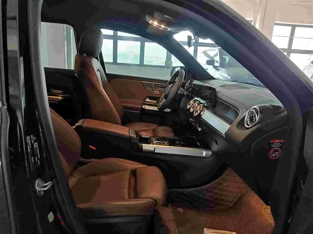 Mercedes-Benz GLB 2023 — фото 11